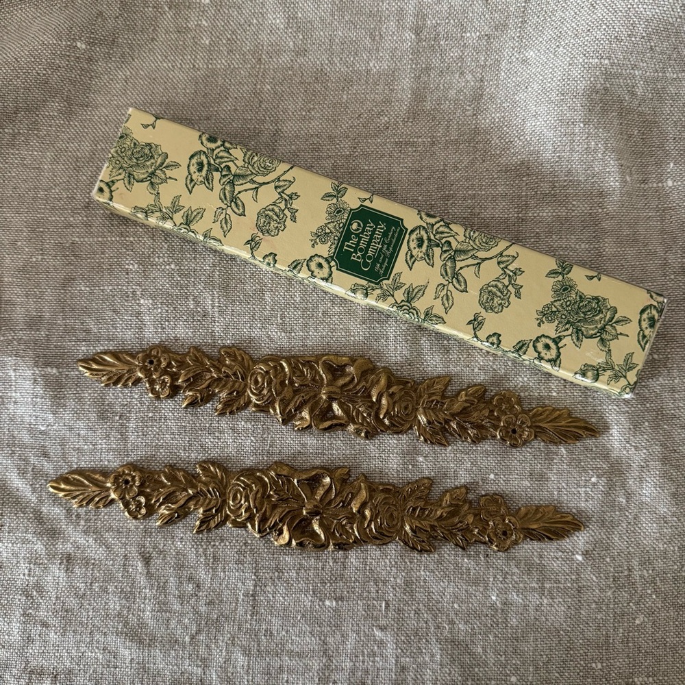 vintage roses & bow brass ormolu appliqués Bombay Company